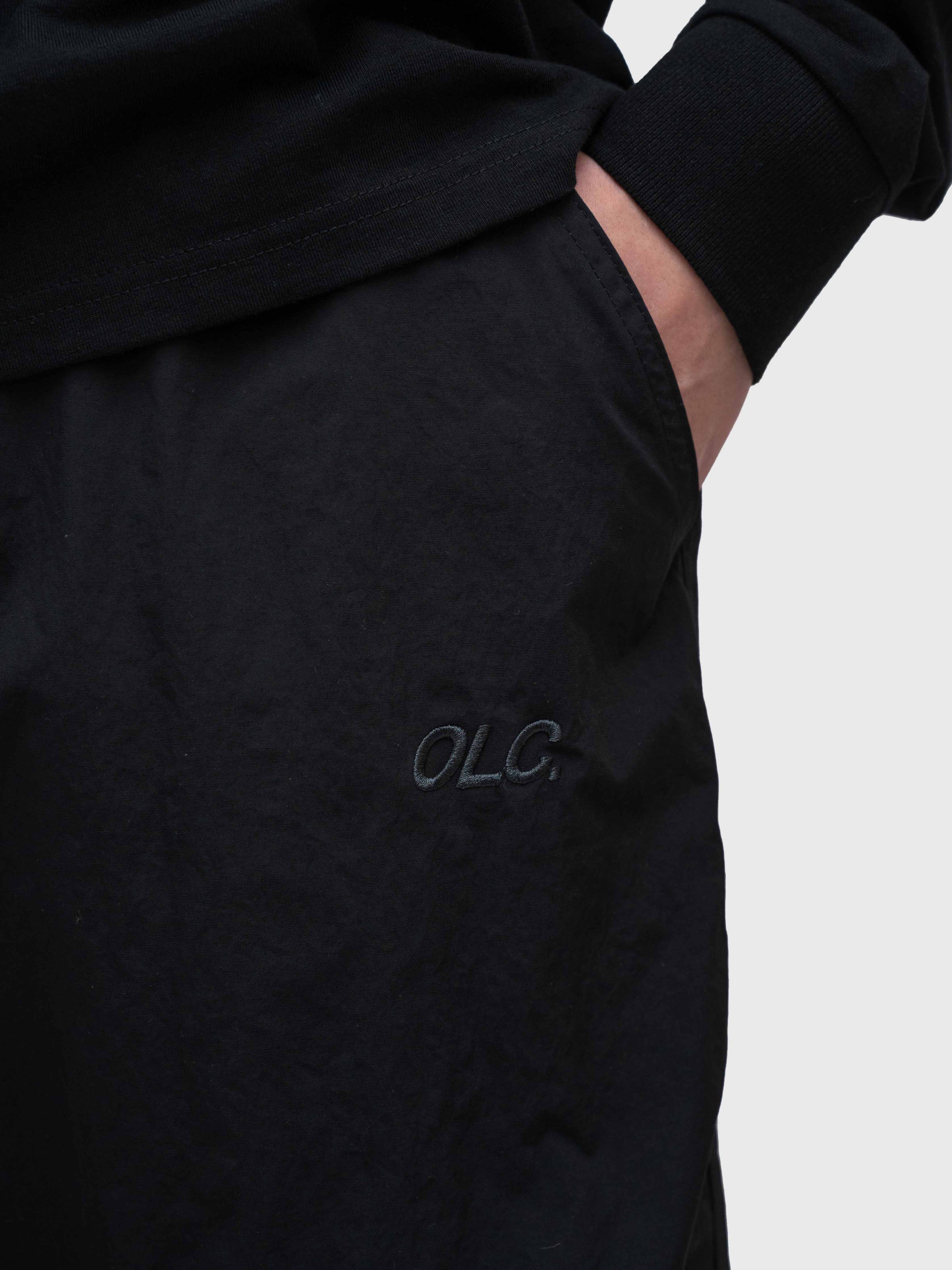 AW Parachute Pants - Black/Reflective