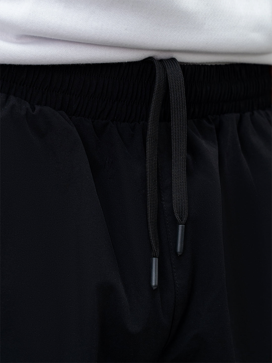 Logo Tech Shorts - Black/White
