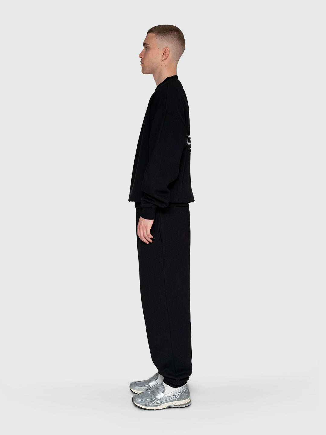 Consistency Sweatshirt 2.0 - Black/White