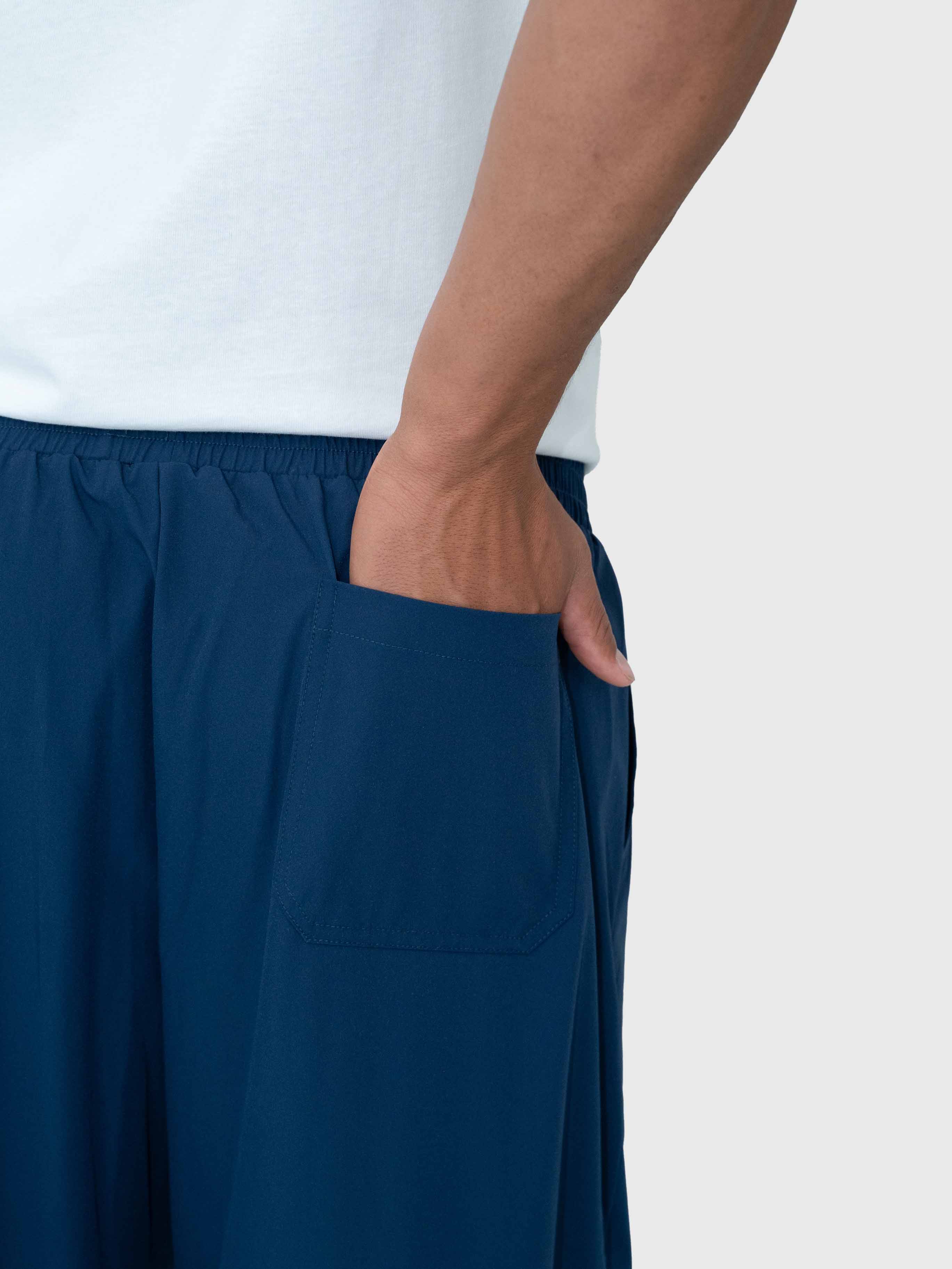 Essential Tech Pants - Navy Blue/White