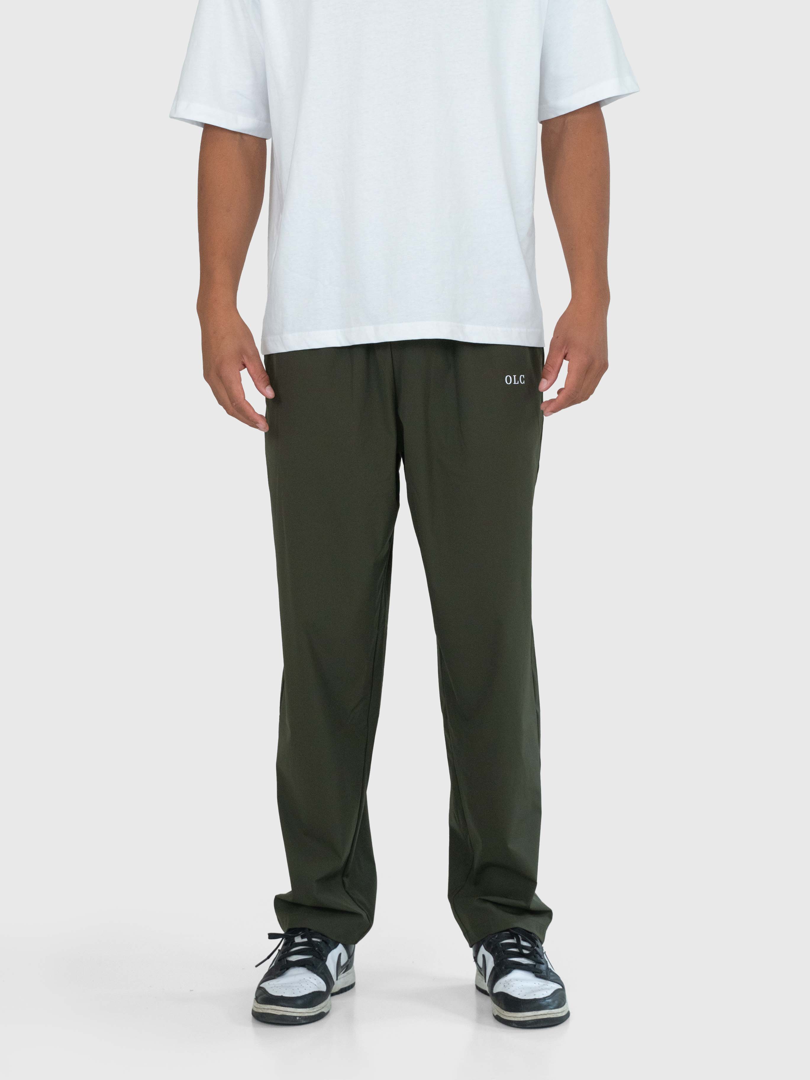 Essential Tech Pants - Khaki Green/White