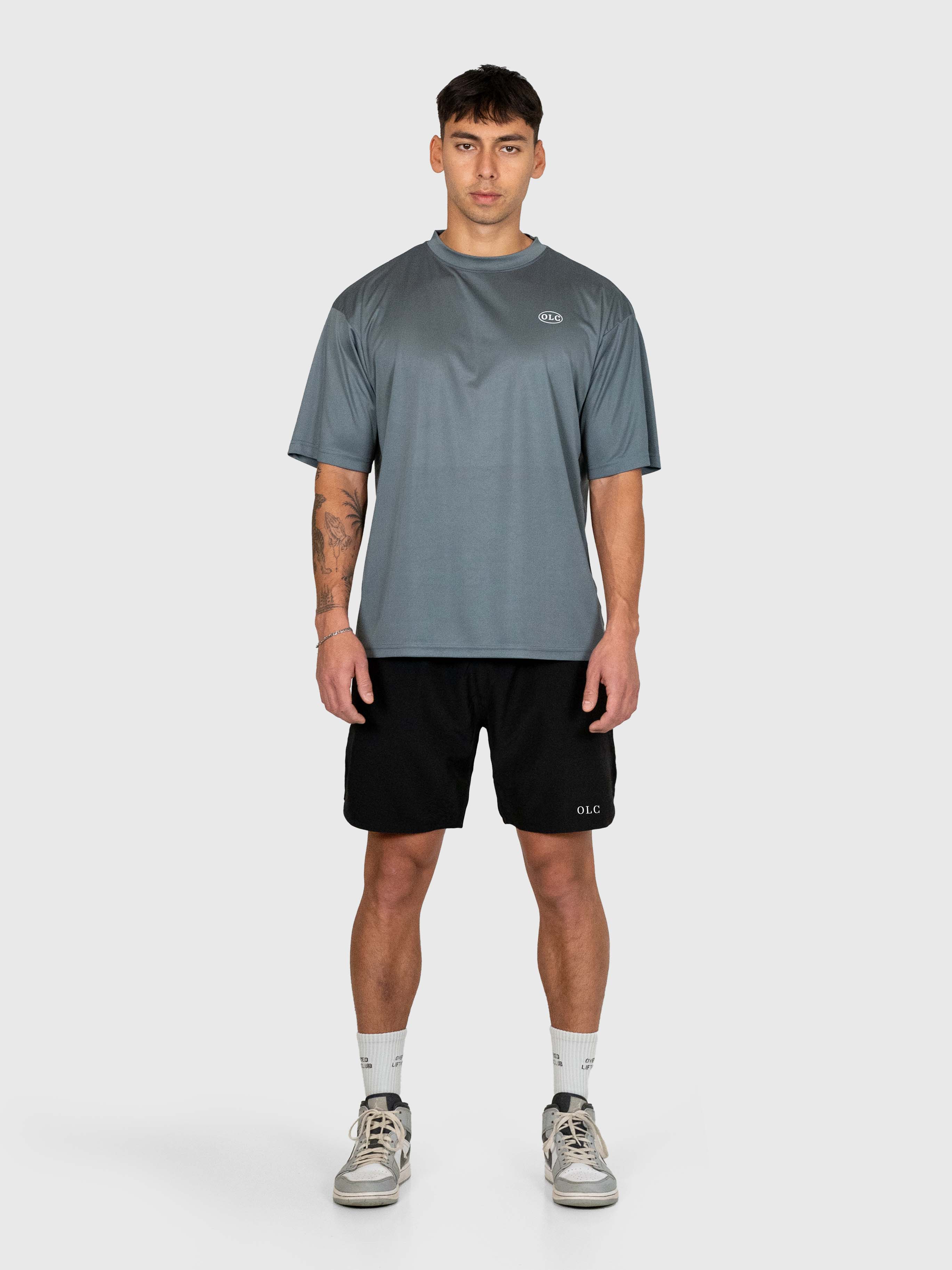 Essential Tech Shorts - Black/White